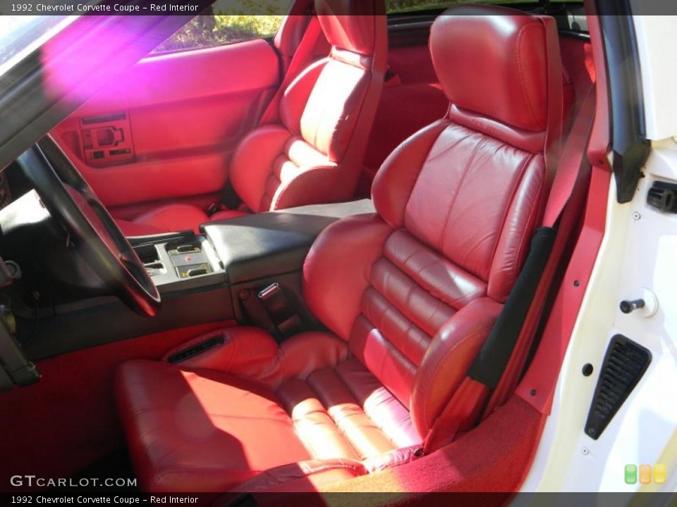 Red Interior Photo for the 1992 Chevrolet Corvette Coupe #37834622
