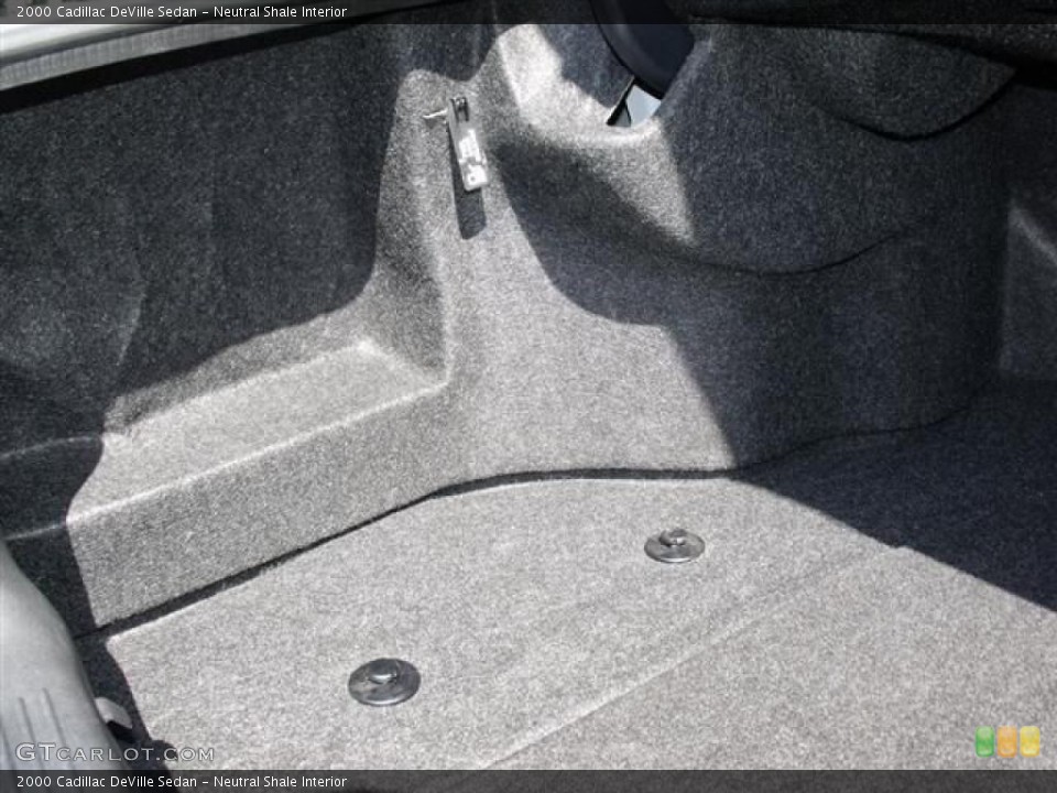 Neutral Shale Interior Trunk for the 2000 Cadillac DeVille Sedan #37845899