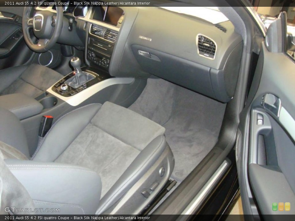 Black Silk Nappa Leather/Alcantara Interior Photo for the 2011 Audi S5 4.2 FSI quattro Coupe #37846095