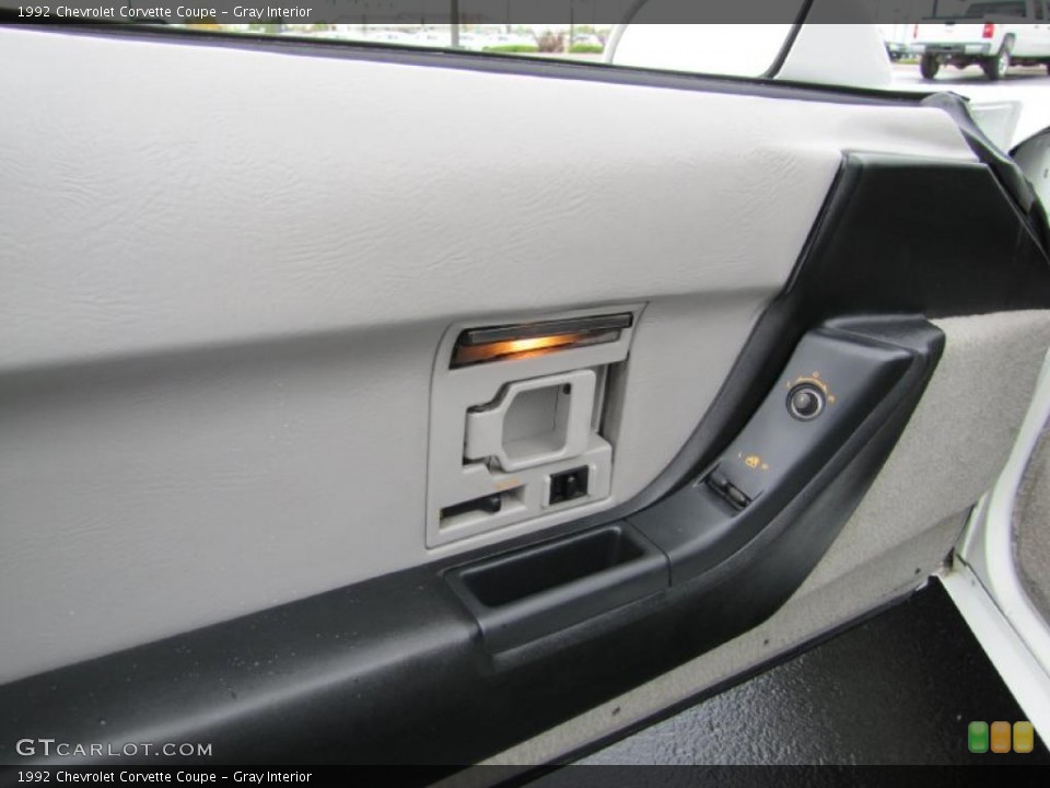 Gray Interior Photo for the 1992 Chevrolet Corvette Coupe #37858367