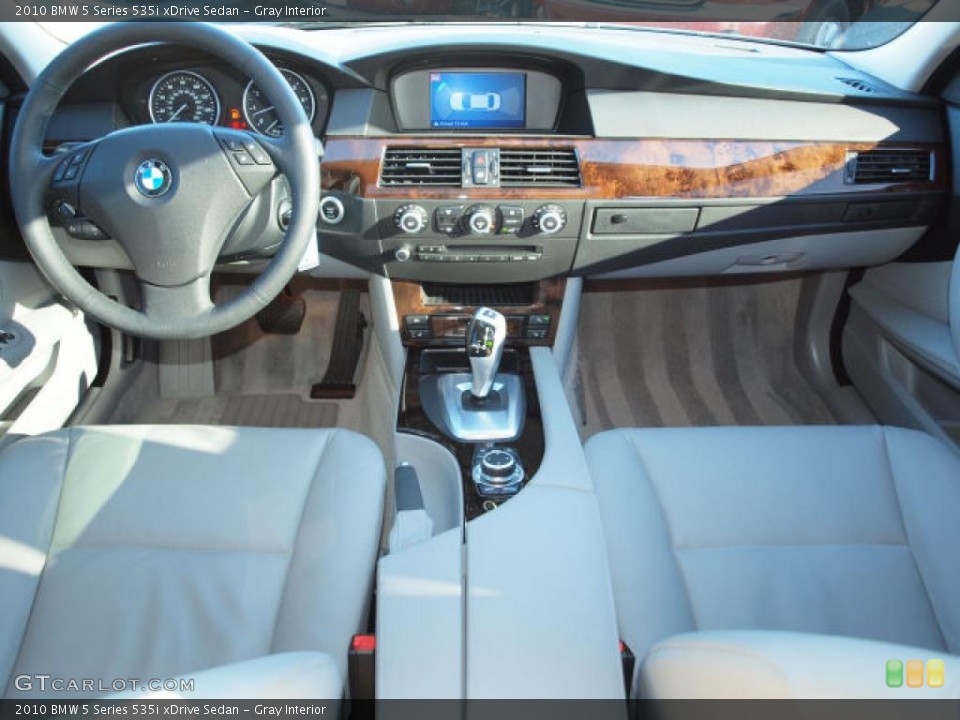 Gray Interior Photo for the 2010 BMW 5 Series 535i xDrive Sedan #37859279