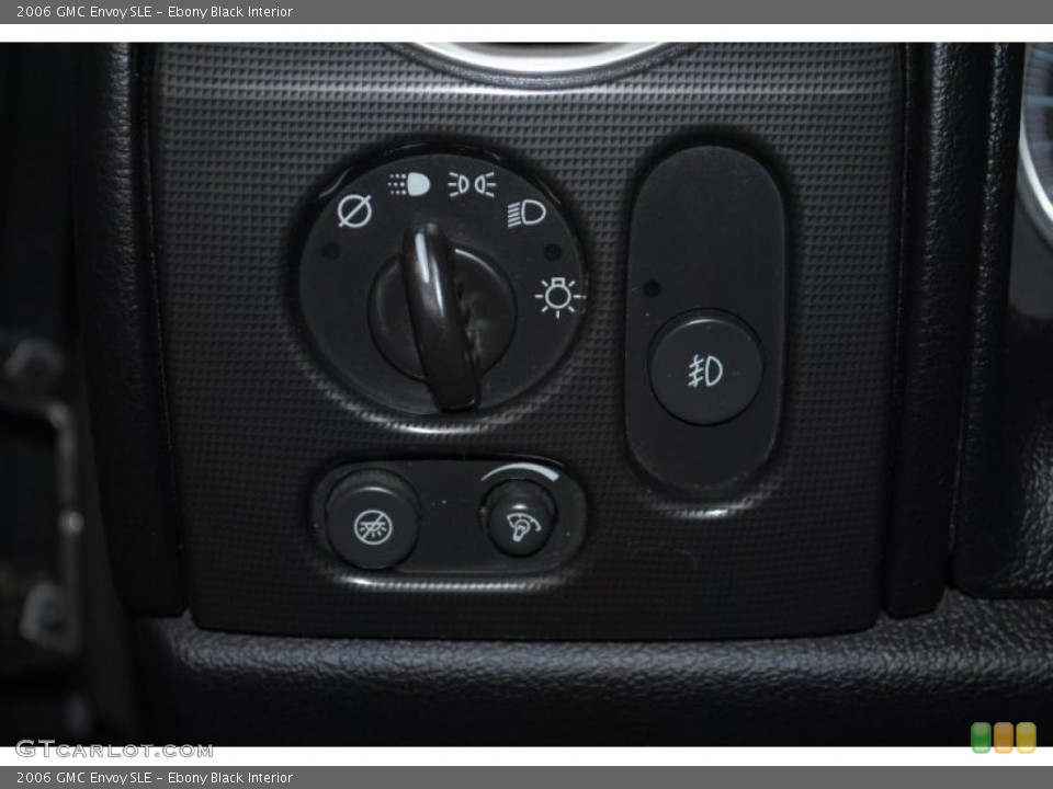 Ebony Black Interior Controls for the 2006 GMC Envoy SLE #37874744