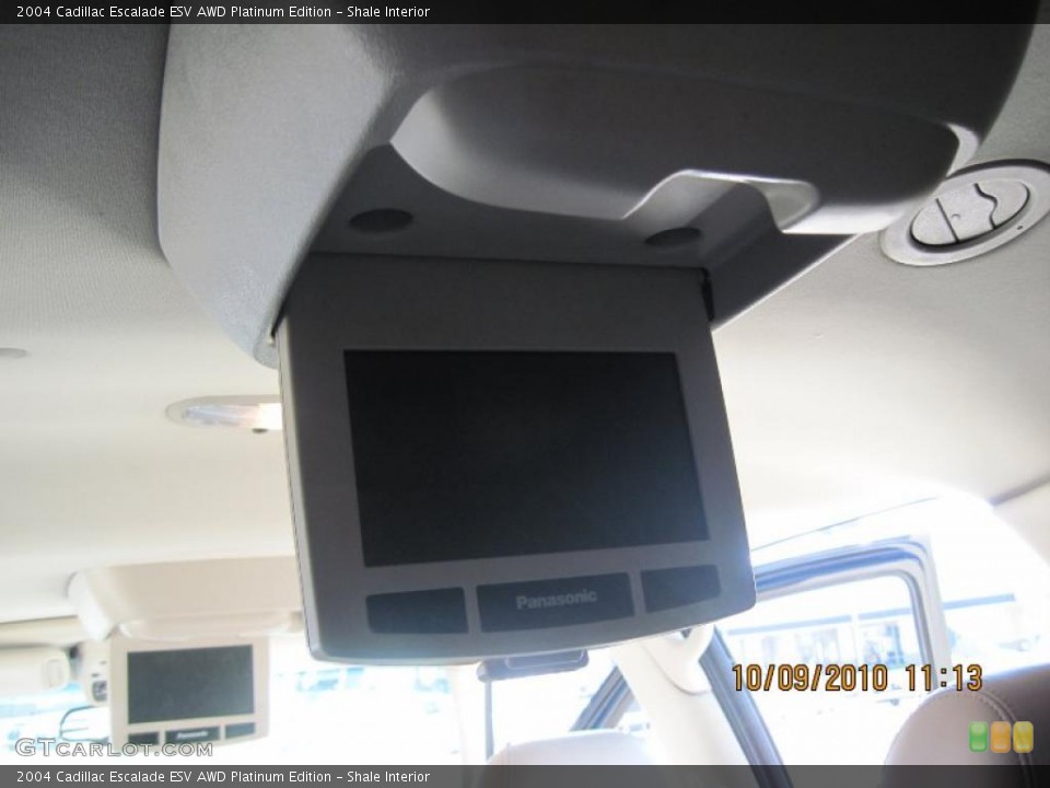 Shale Interior Photo for the 2004 Cadillac Escalade ESV AWD Platinum Edition #37880704