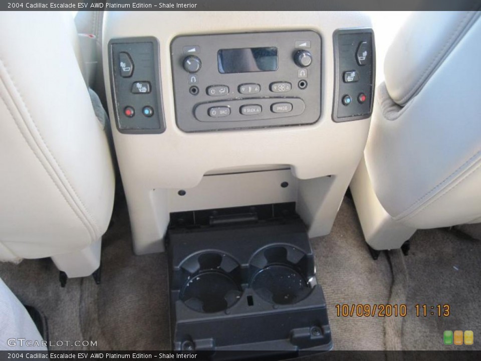 Shale Interior Controls for the 2004 Cadillac Escalade ESV AWD Platinum Edition #37880716