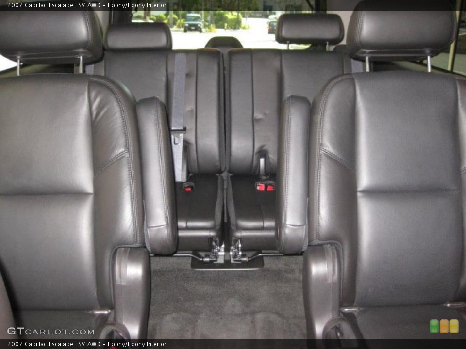 Ebony/Ebony Interior Photo for the 2007 Cadillac Escalade ESV AWD #37886228