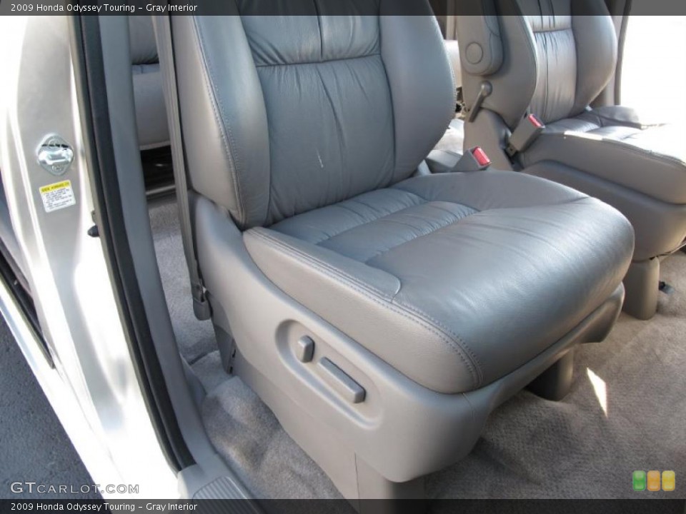 Gray Interior Photo for the 2009 Honda Odyssey Touring #37888860