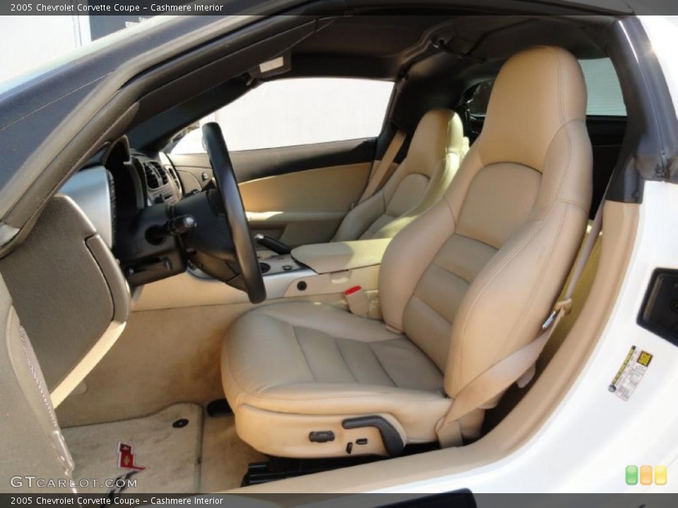 Cashmere Interior Photo for the 2005 Chevrolet Corvette Coupe #37904839