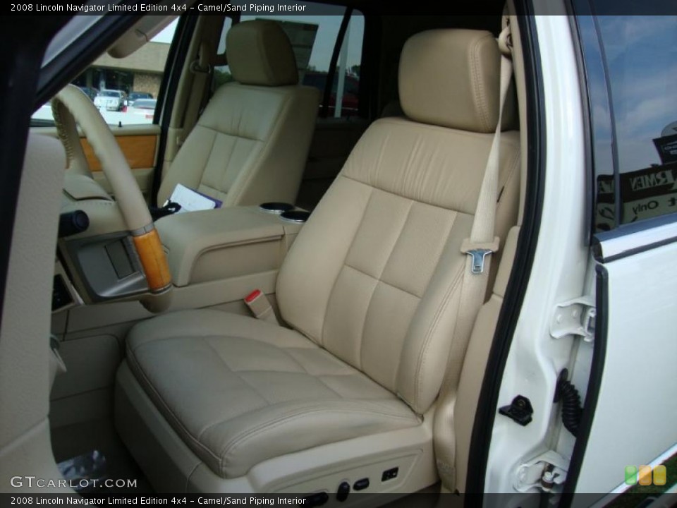 Camel/Sand Piping Interior Photo for the 2008 Lincoln Navigator Limited Edition 4x4 #37906415