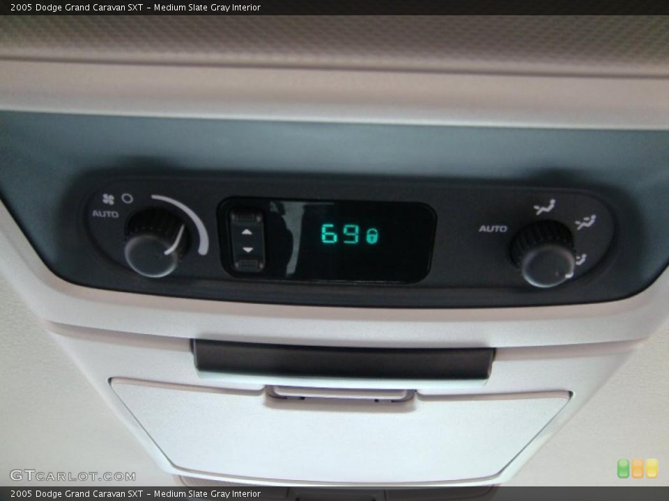 Medium Slate Gray Interior Controls for the 2005 Dodge Grand Caravan SXT #37907828