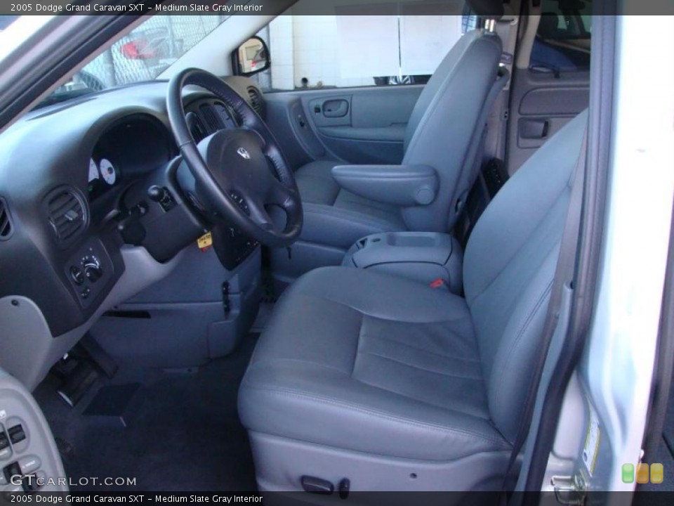 Medium Slate Gray Interior Photo for the 2005 Dodge Grand Caravan SXT #37908144