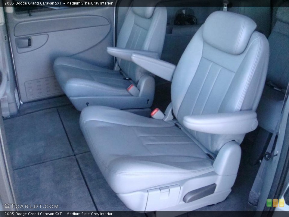 Medium Slate Gray Interior Photo for the 2005 Dodge Grand Caravan SXT #37908224