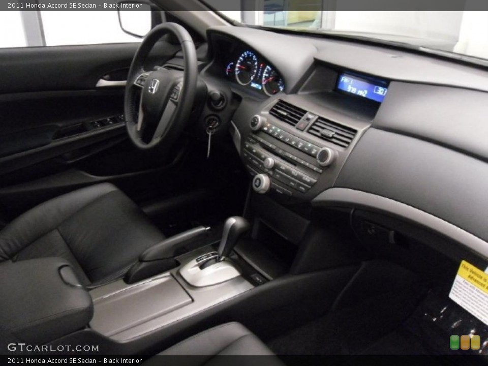 Black Interior Photo for the 2011 Honda Accord SE Sedan #37911569