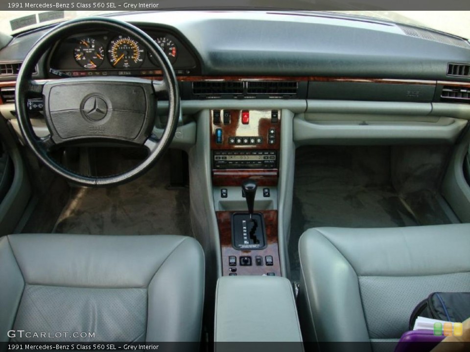 Grey Interior Photo for the 1991 Mercedes-Benz S Class 560 SEL #37912857