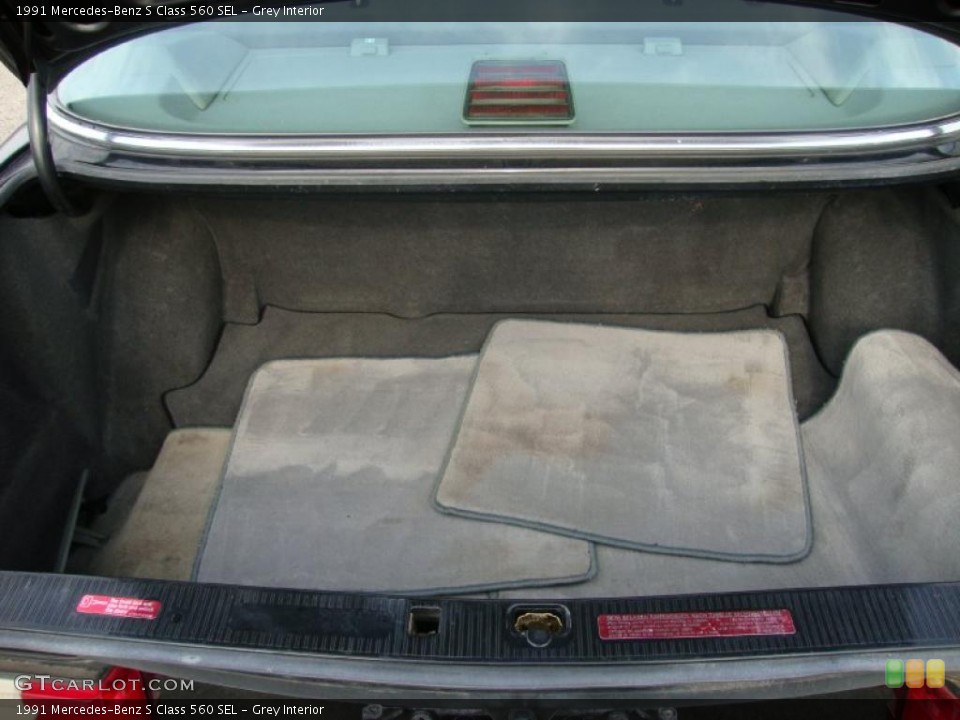 Grey Interior Trunk for the 1991 Mercedes-Benz S Class 560 SEL #37912897