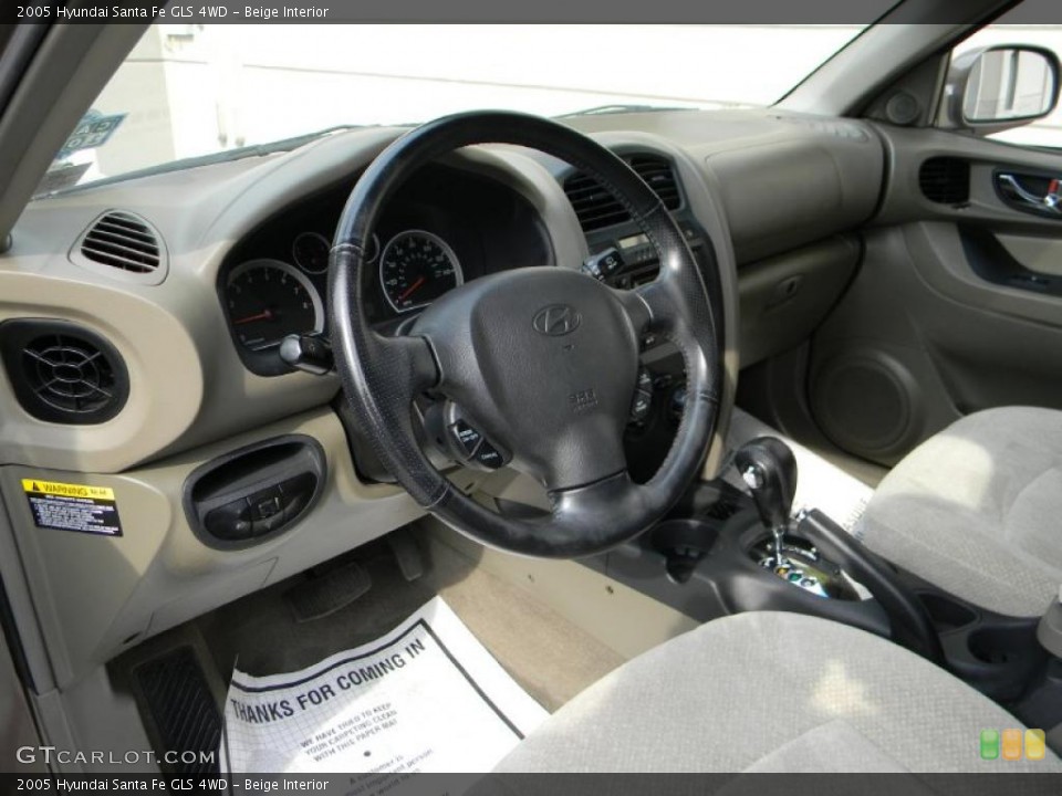 Beige Interior Photo for the 2005 Hyundai Santa Fe GLS 4WD #37913081