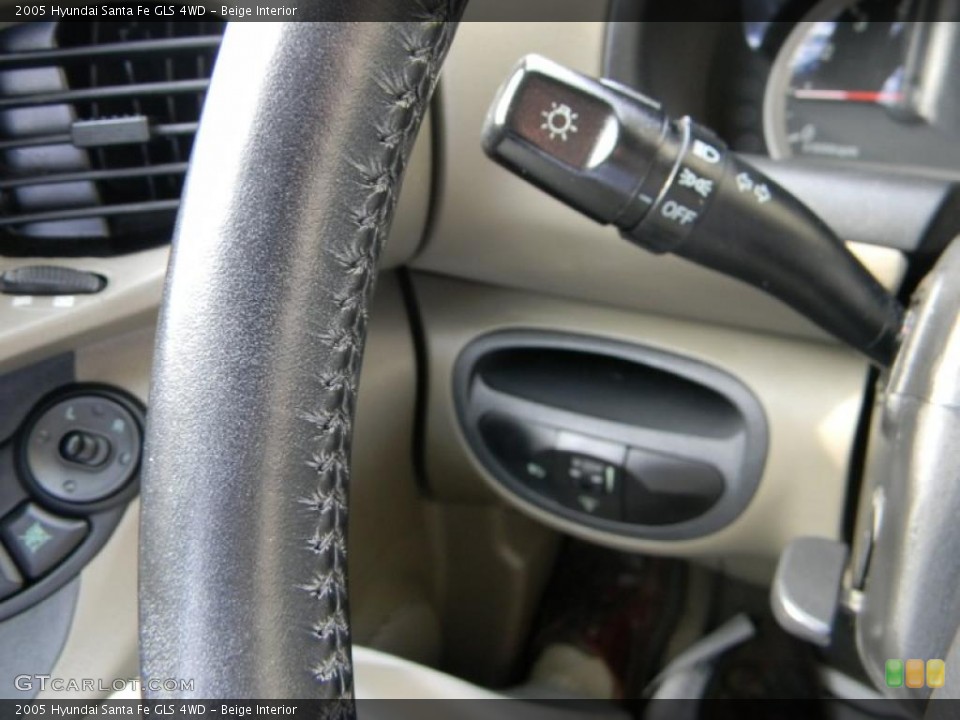 Beige Interior Controls for the 2005 Hyundai Santa Fe GLS 4WD #37913265