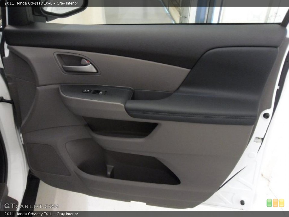 Gray Interior Photo for the 2011 Honda Odyssey EX-L #37914090