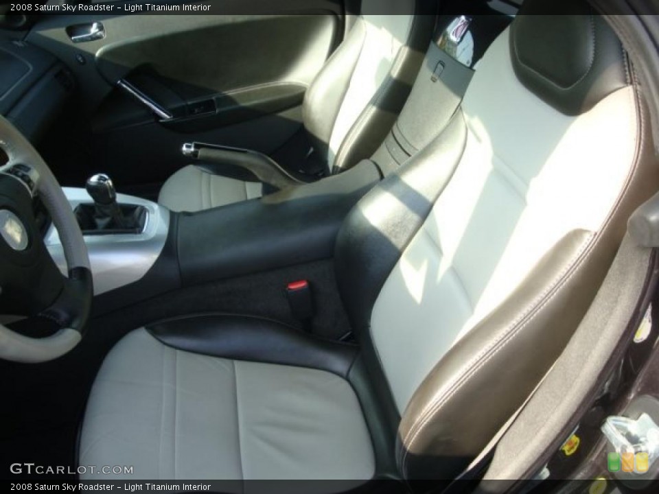 Light Titanium Interior Photo for the 2008 Saturn Sky Roadster #37926234