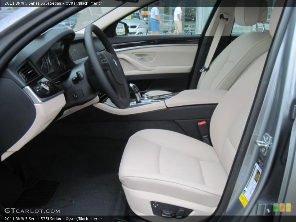 Oyster/Black Interior Photo for the 2011 BMW 5 Series 535i Sedan #37927730
