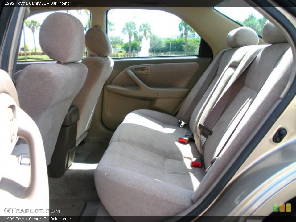 Oak Interior Photo for the 1999 Toyota Camry LE #37927990