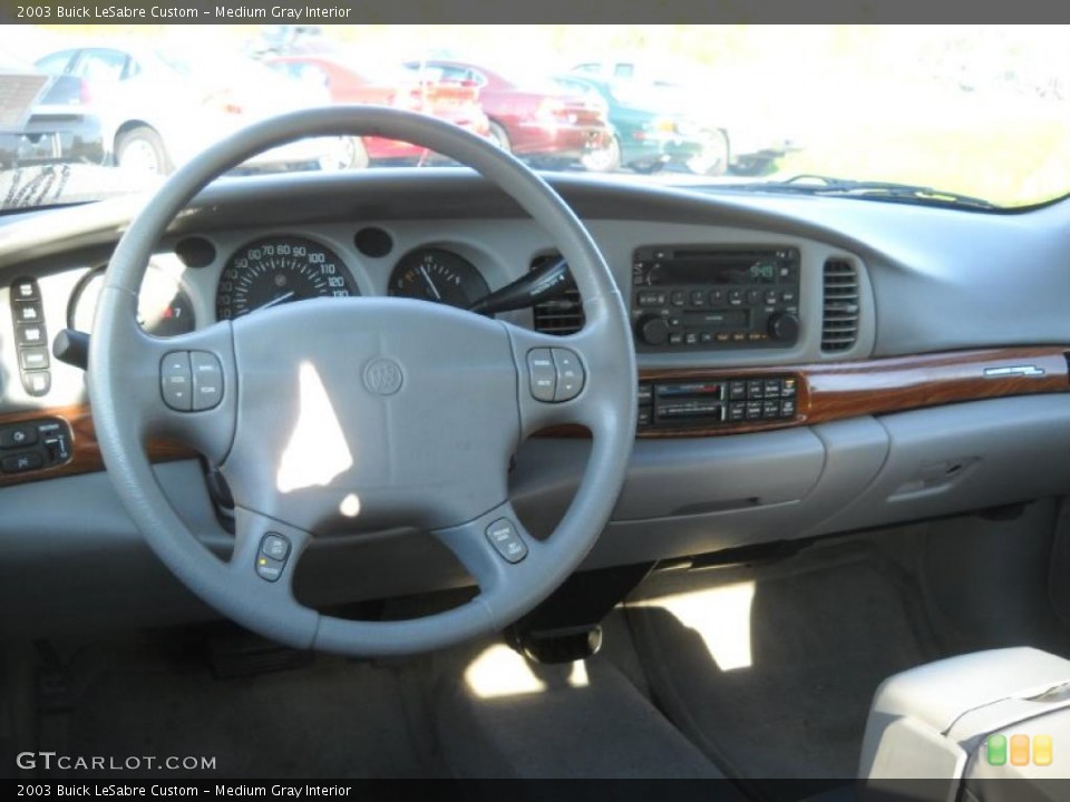 Medium Gray Interior Photo for the 2003 Buick LeSabre Custom #37929470