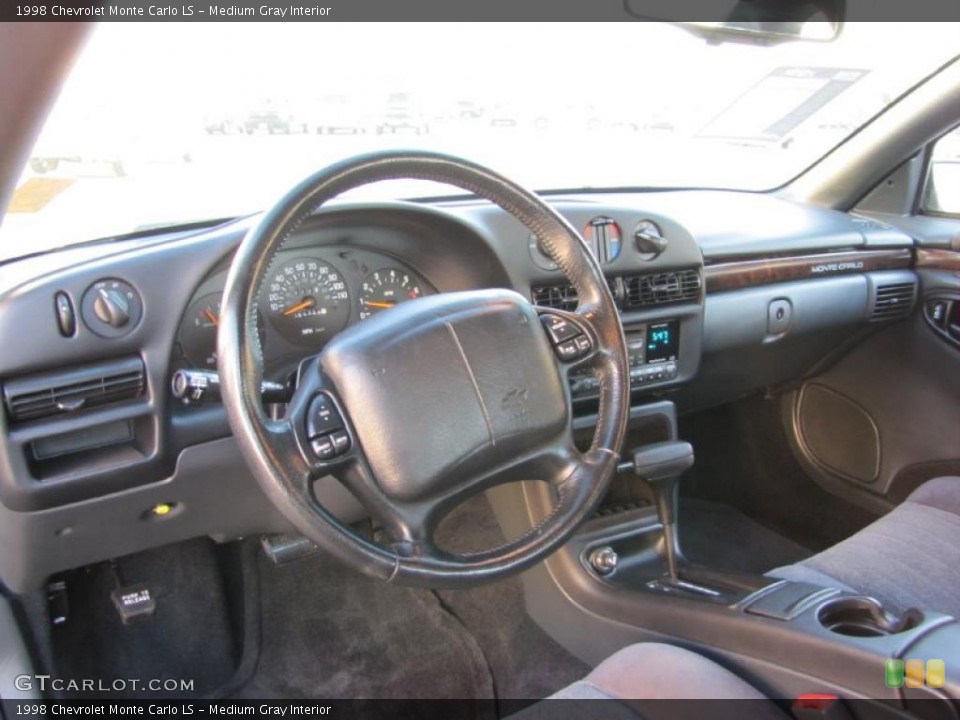Medium Gray Interior Photo for the 1998 Chevrolet Monte Carlo LS #37941122
