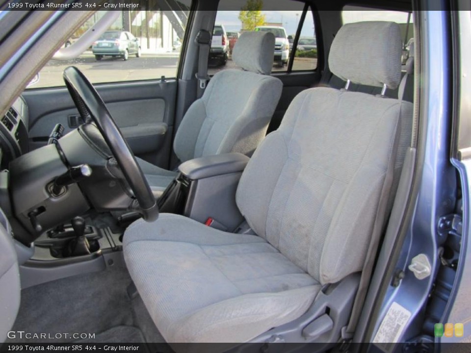 Gray Interior Photo for the 1999 Toyota 4Runner SR5 4x4 #37941750