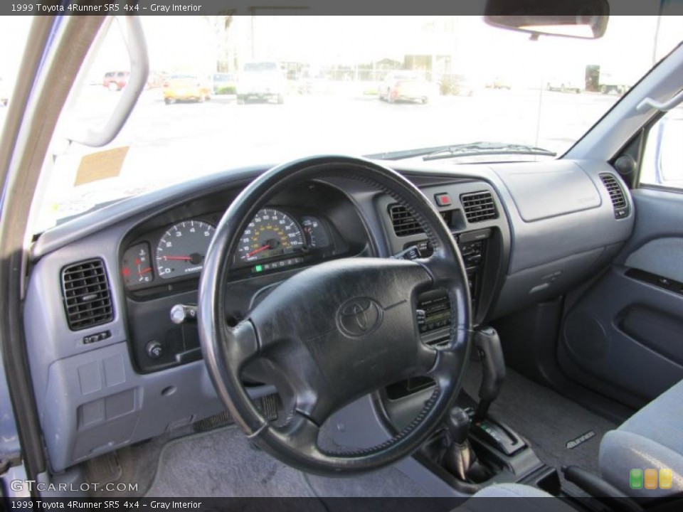 Gray Interior Photo for the 1999 Toyota 4Runner SR5 4x4 #37941774