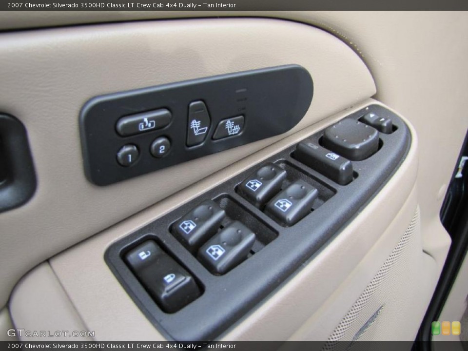 Tan Interior Controls for the 2007 Chevrolet Silverado 3500HD Classic LT Crew Cab 4x4 Dually #37941954