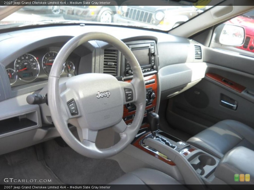 Medium Slate Gray Interior Photo for the 2007 Jeep Grand Cherokee Limited 4x4 #37947048