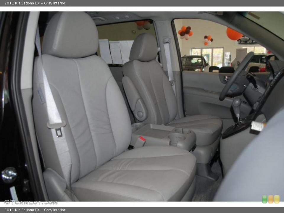 Gray Interior Photo for the 2011 Kia Sedona EX #37951276