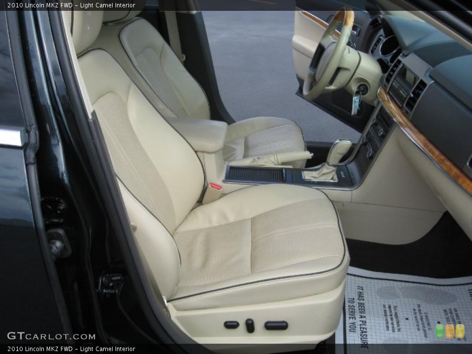 Light Camel Interior Photo for the 2010 Lincoln MKZ FWD #37961936