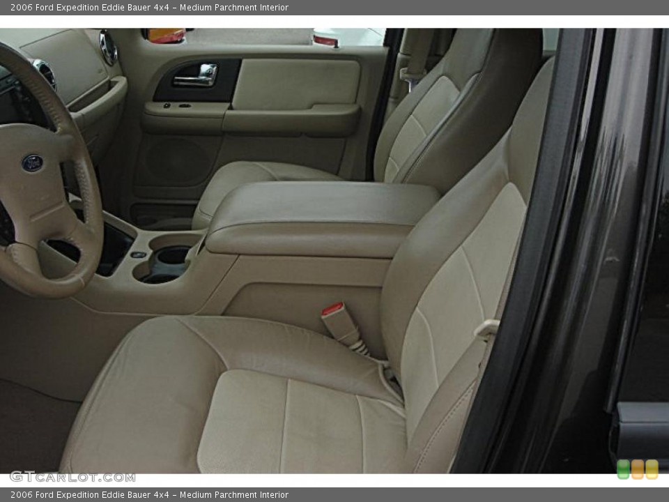 Medium Parchment Interior Photo for the 2006 Ford Expedition Eddie Bauer 4x4 #37962100