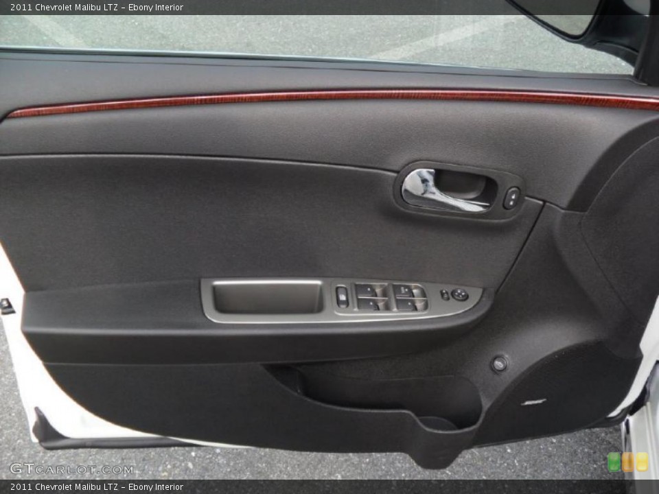 Ebony Interior Photo for the 2011 Chevrolet Malibu LTZ #37966824