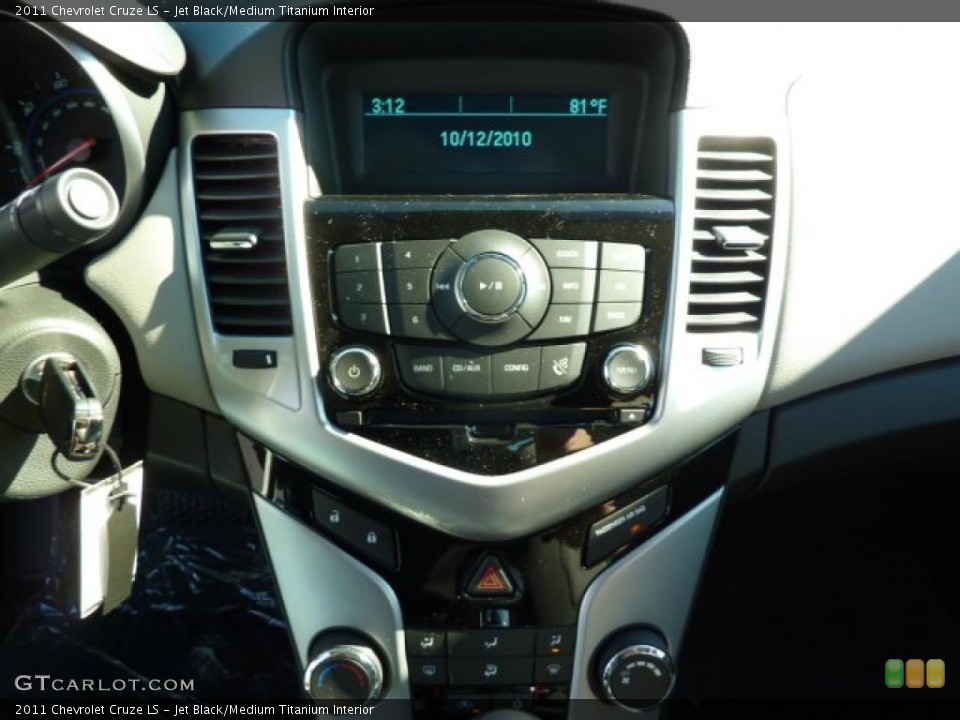 Jet Black/Medium Titanium Interior Controls for the 2011 Chevrolet Cruze LS #37970268