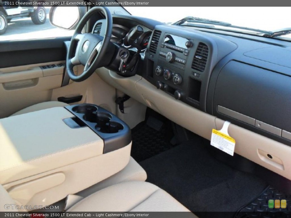 Light Cashmere/Ebony Interior Photo for the 2011 Chevrolet Silverado 1500 LT Extended Cab #37970836