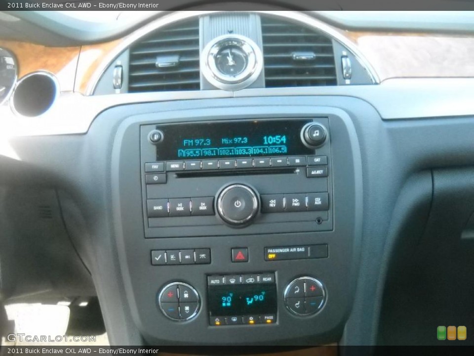 Ebony/Ebony Interior Controls for the 2011 Buick Enclave CXL AWD #37972524
