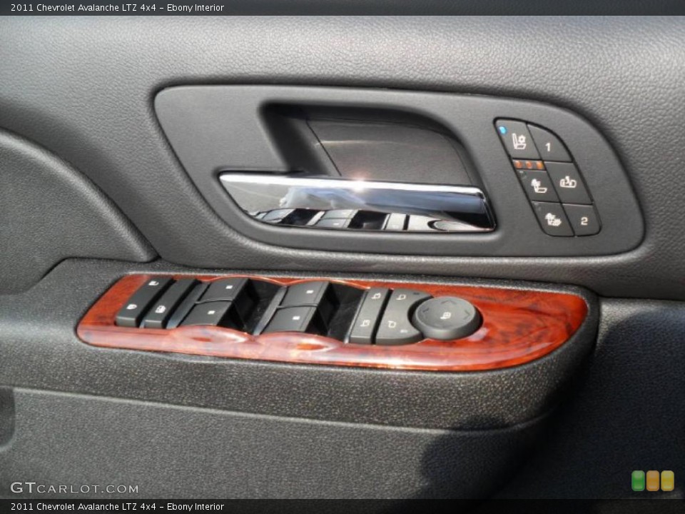 Ebony Interior Controls for the 2011 Chevrolet Avalanche LTZ 4x4 #37972788