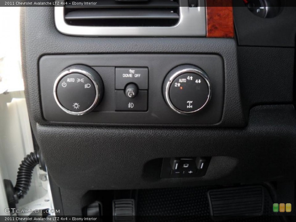 Ebony Interior Controls for the 2011 Chevrolet Avalanche LTZ 4x4 #37972804