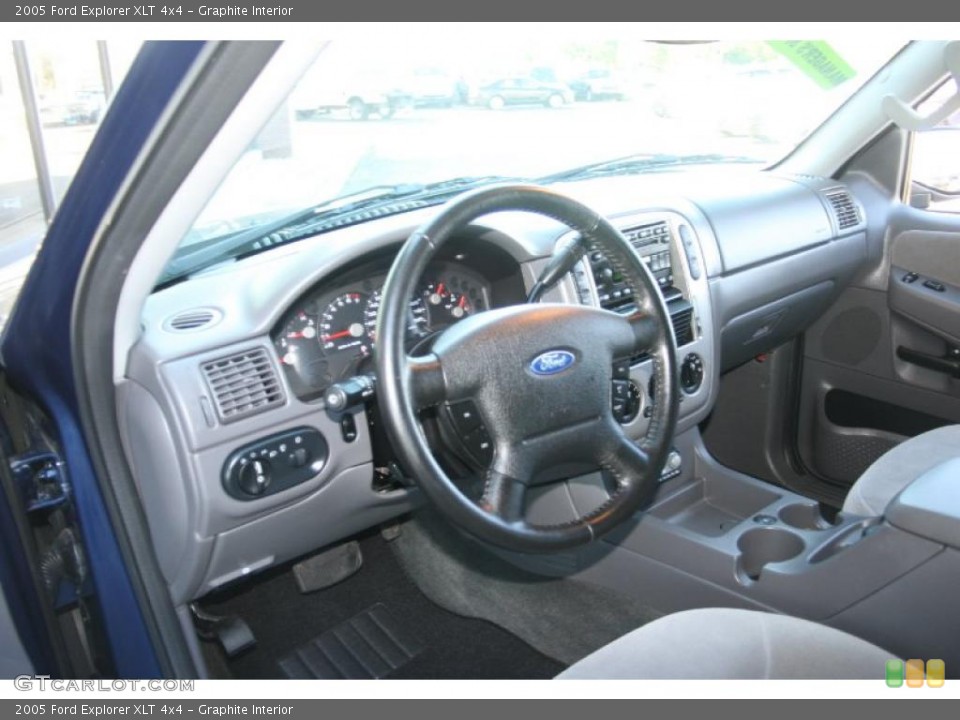 Graphite Interior Photo for the 2005 Ford Explorer XLT 4x4 #37974888