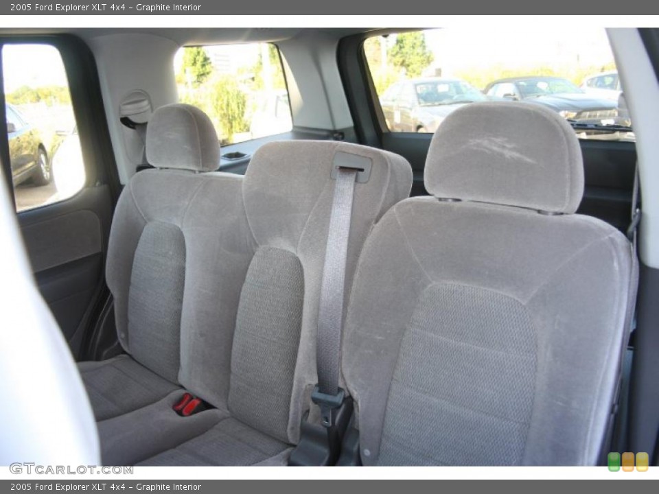 Graphite Interior Photo for the 2005 Ford Explorer XLT 4x4 #37974976