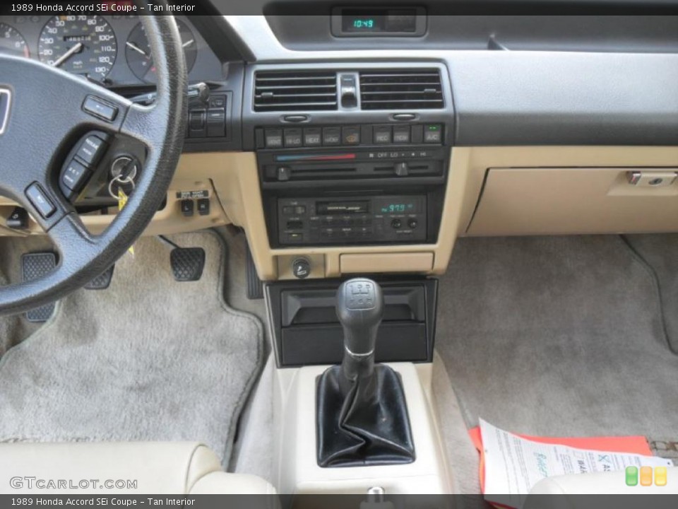 Tan Interior Controls for the 1989 Honda Accord SEi Coupe #37976308