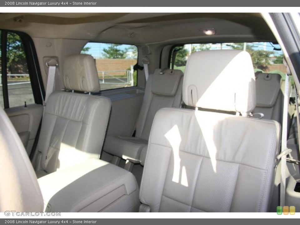 Stone Interior Photo for the 2008 Lincoln Navigator Luxury 4x4 #37976668