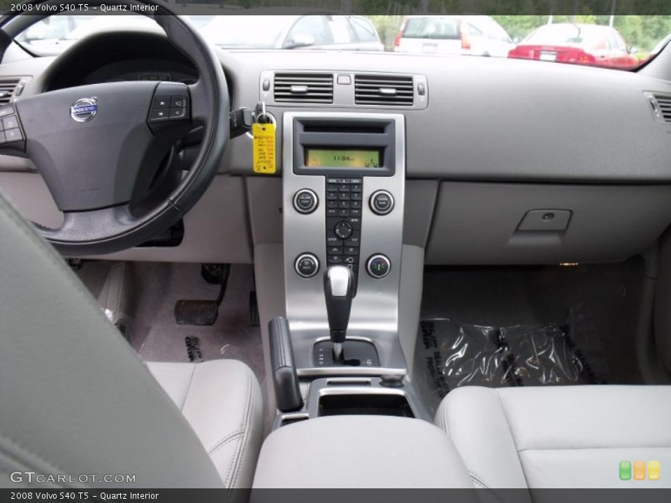 Quartz Interior Dashboard for the 2008 Volvo S40 T5 #37978672