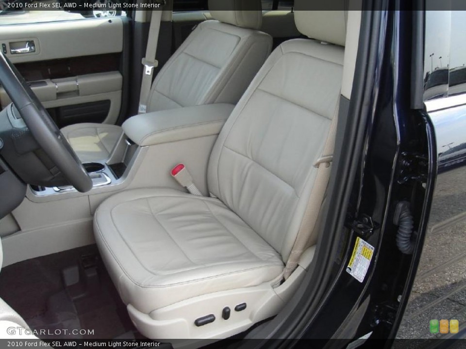 Medium Light Stone Interior Photo for the 2010 Ford Flex SEL AWD #37979544