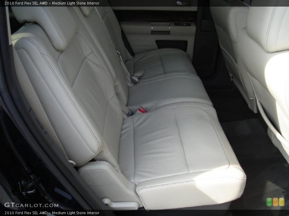 Medium Light Stone Interior Photo for the 2010 Ford Flex SEL AWD #37979608