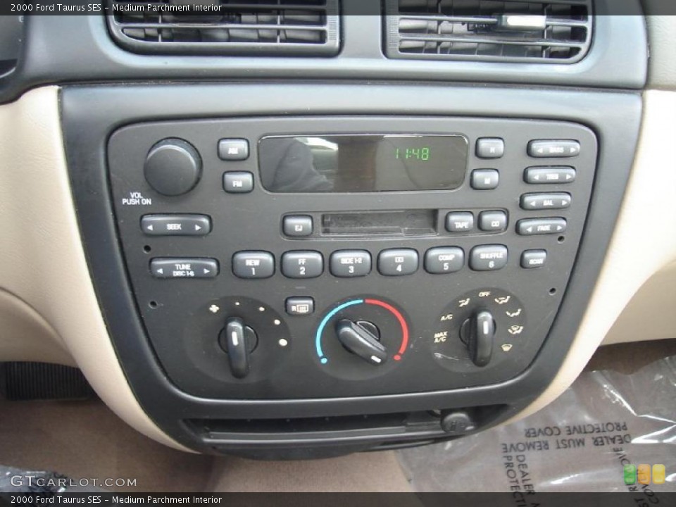 Medium Parchment Interior Controls for the 2000 Ford Taurus SES #37980584