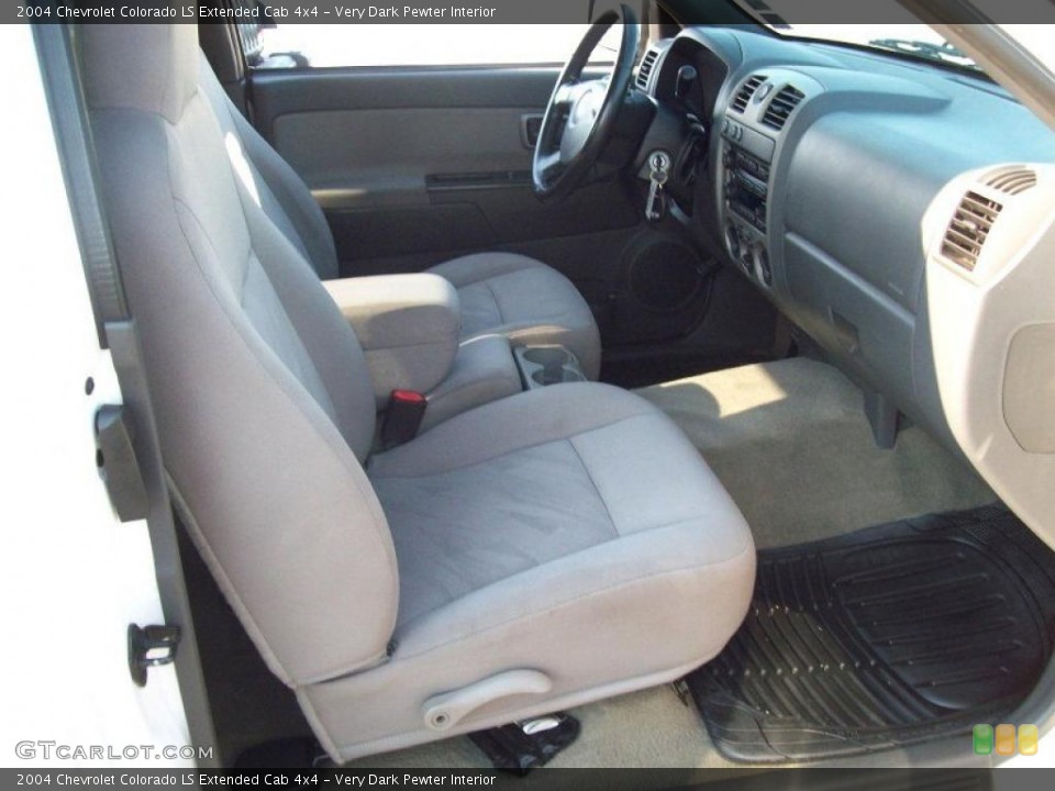 Very Dark Pewter Interior Photo for the 2004 Chevrolet Colorado LS Extended Cab 4x4 #37981064