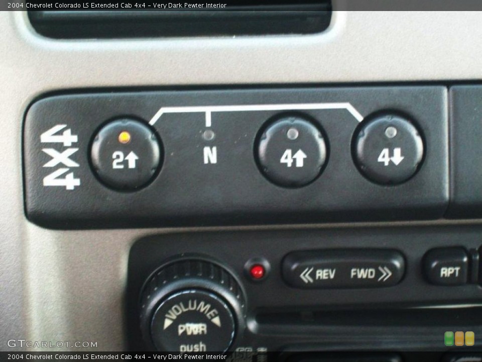 Very Dark Pewter Interior Controls for the 2004 Chevrolet Colorado LS Extended Cab 4x4 #37981364