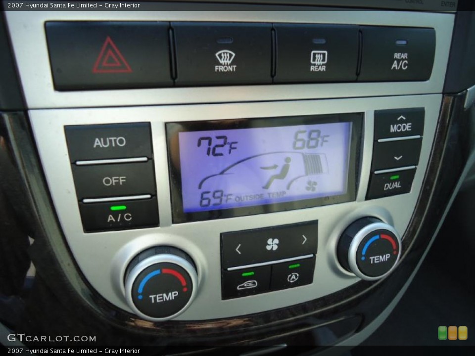 Gray Interior Controls for the 2007 Hyundai Santa Fe Limited #37981644